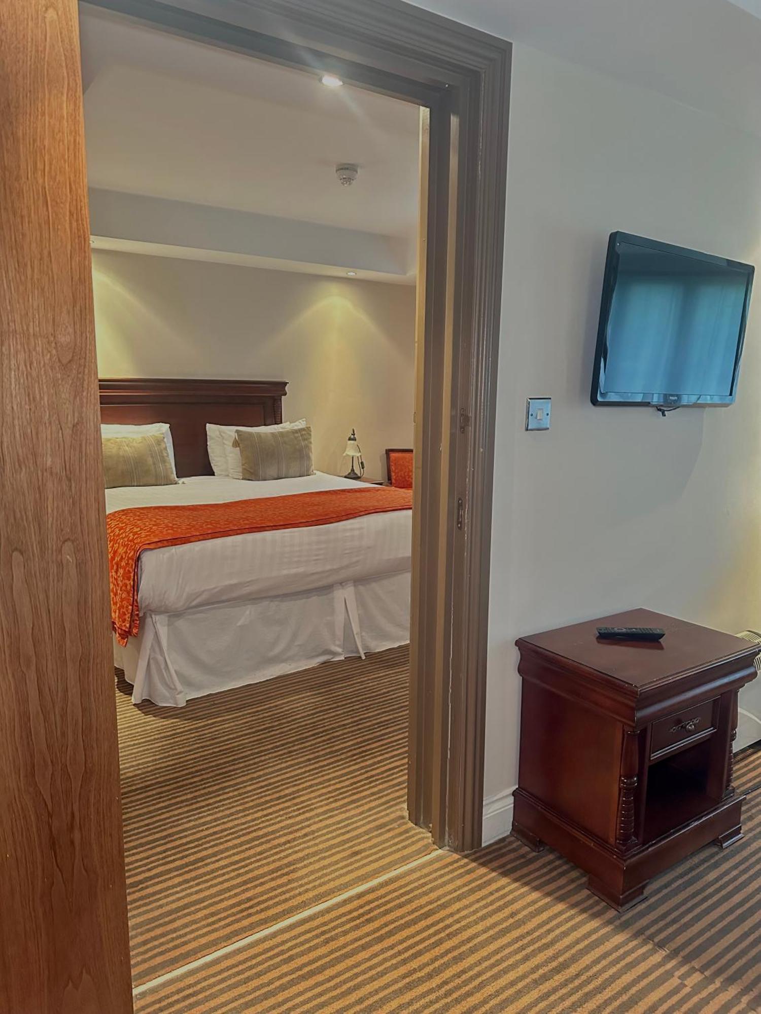 The Casa Hotel, Sure Hotel Collection By Best Western Yateley Exterior photo