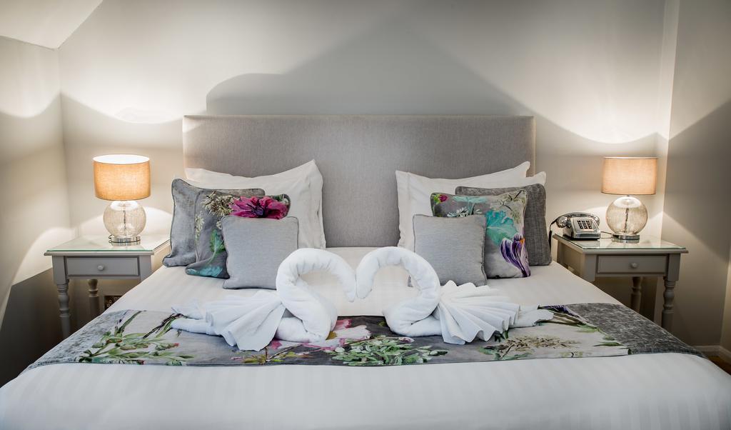 The Casa Hotel, Sure Hotel Collection By Best Western Yateley Exterior photo